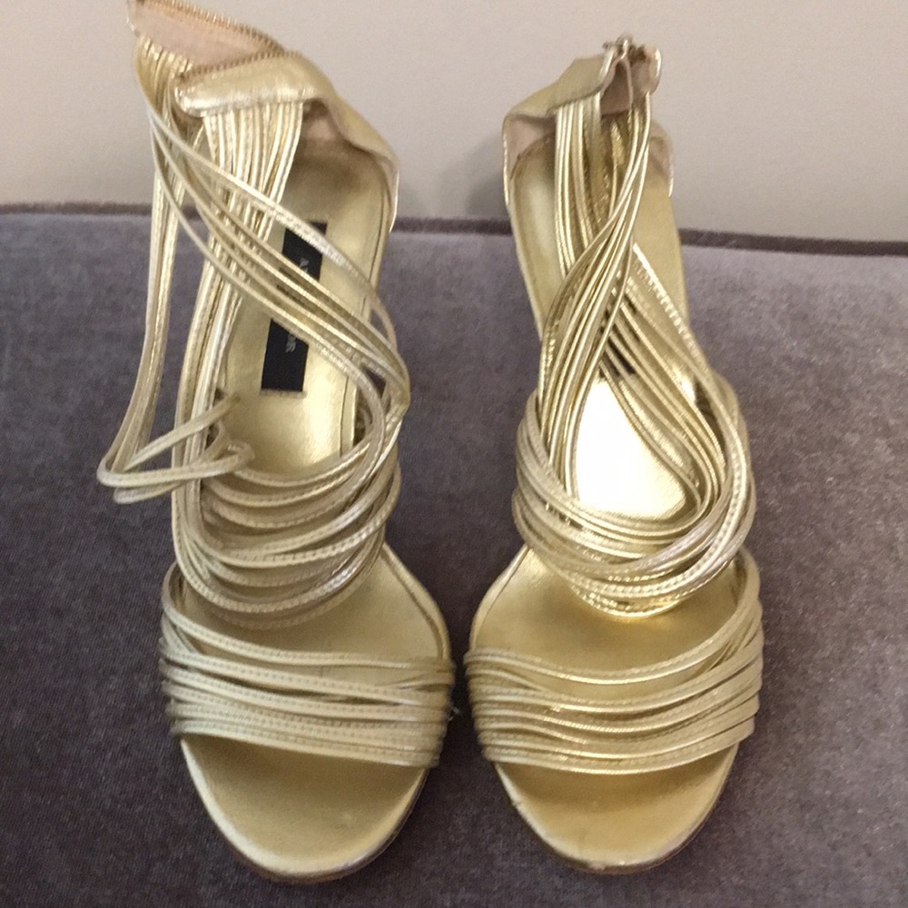 Ann Taylor 7m gold heels